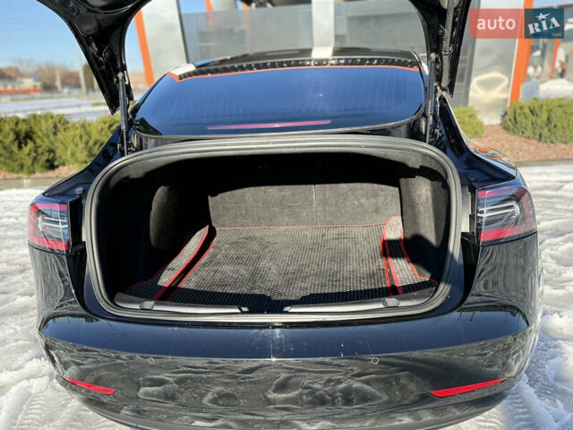 Черный Тесла Модель 3, объемом двигателя 0 л и пробегом 87 тыс. км за 16300 $, фото 9 на Automoto.ua