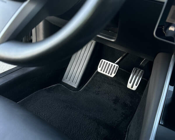 Черный Тесла Модель 3, объемом двигателя 0 л и пробегом 110 тыс. км за 29000 $, фото 9 на Automoto.ua