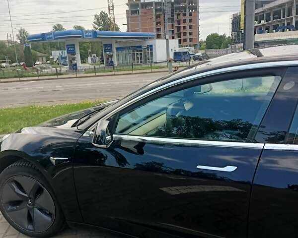 Тесла Модель 3 2019 в Львове на Automoto.ua Черный Тесла Модель 3, объемом двигателя 0 л и пробегом 185 тыс. км за 16800 $, фото 8 на Automoto.ua