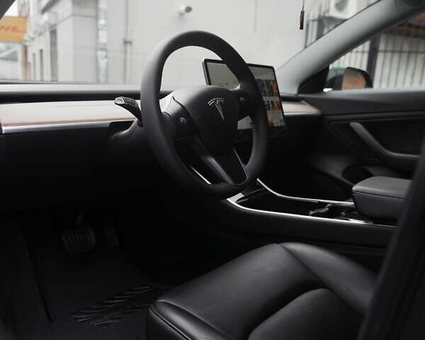 Черный Тесла Модель 3, объемом двигателя 0 л и пробегом 195 тыс. км за 19919 $, фото 19 на Automoto.ua
