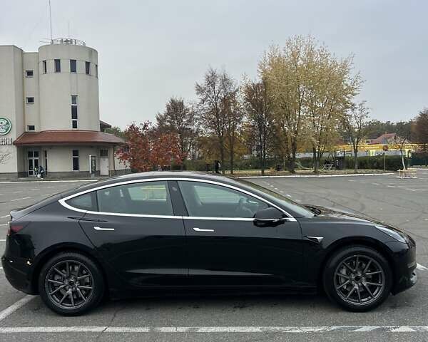 Тесла Модель 3 2019 у Ирпене на Automoto.ua Чорний Тесла Модель 3, об'ємом двигуна 0 л та пробігом 115 тис. км за 16000 $, фото 6 на Automoto.ua