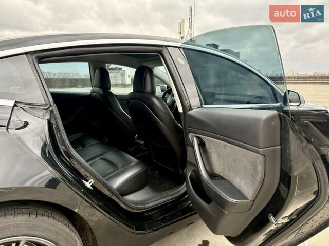 Чорний Тесла Модель 3, об'ємом двигуна 0 л та пробігом 70 тис. км за 15900 $, фото 13 на Automoto.ua