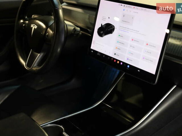 Чорний Тесла Модель 3, об'ємом двигуна 0 л та пробігом 163 тис. км за 15600 $, фото 36 на Automoto.ua