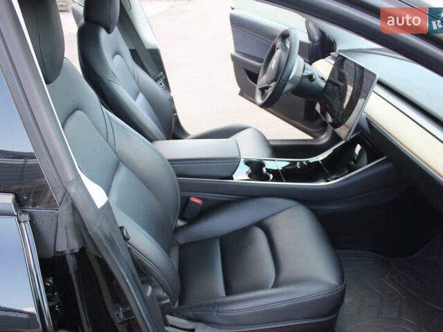 Черный Тесла Модель 3, объемом двигателя 0 л и пробегом 126 тыс. км за 15500 $, фото 13 на Automoto.ua