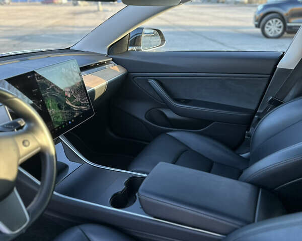 Черный Тесла Модель 3, объемом двигателя 0 л и пробегом 110 тыс. км за 29000 $, фото 8 на Automoto.ua