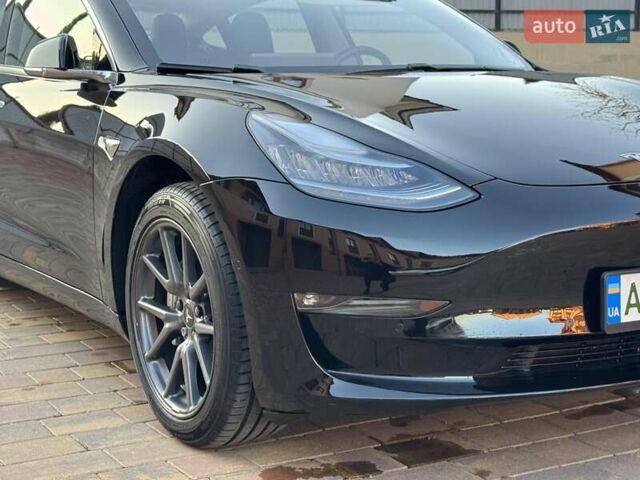 Черный Тесла Модель 3, объемом двигателя 0 л и пробегом 106 тыс. км за 15800 $, фото 33 на Automoto.ua