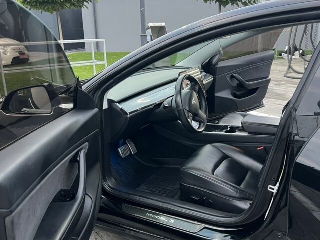 Черный Тесла Модель 3, объемом двигателя 0 л и пробегом 160 тыс. км за 16100 $, фото 6 на Automoto.ua