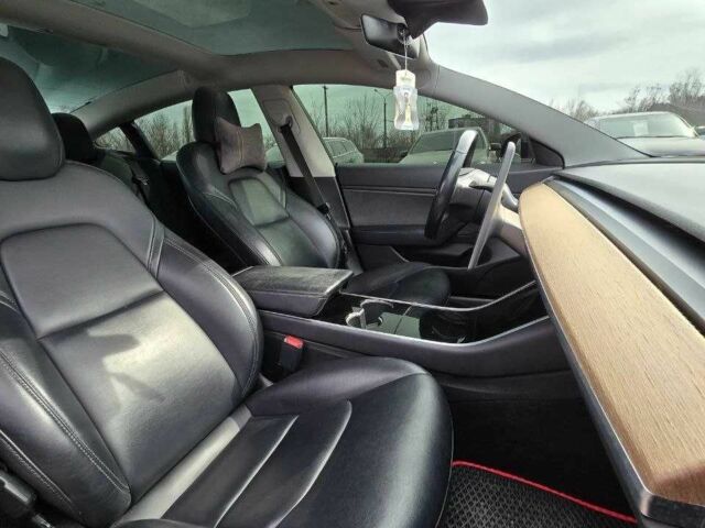 Черный Тесла Модель 3, объемом двигателя 0 л и пробегом 171 тыс. км за 17450 $, фото 12 на Automoto.ua