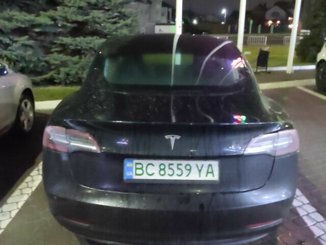 Чорний Тесла Модель 3, об'ємом двигуна 0 л та пробігом 115 тис. км за 15900 $, фото 3 на Automoto.ua
