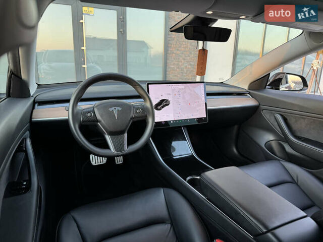 Чорний Тесла Модель 3, об'ємом двигуна 0 л та пробігом 117 тис. км за 18999 $, фото 51 на Automoto.ua