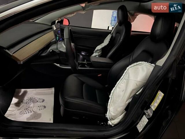 Чорний Тесла Модель 3, об'ємом двигуна 0 л та пробігом 88 тис. км за 12999 $, фото 13 на Automoto.ua