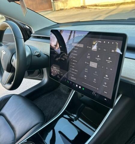 Чорний Тесла Модель 3, об'ємом двигуна 0 л та пробігом 74 тис. км за 18500 $, фото 18 на Automoto.ua