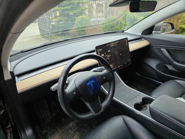 Чорний Тесла Модель 3, об'ємом двигуна 0 л та пробігом 140 тис. км за 345 $, фото 3 на Automoto.ua