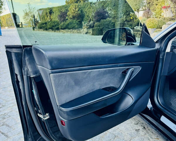 Черный Тесла Модель 3, объемом двигателя 0 л и пробегом 108 тыс. км за 15200 $, фото 11 на Automoto.ua