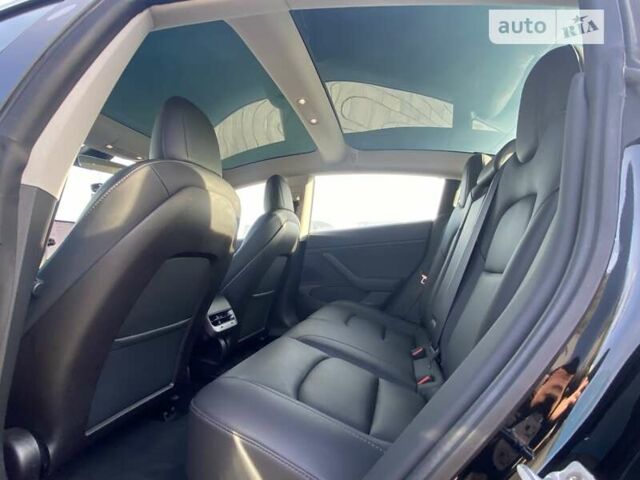 Чорний Тесла Модель 3, об'ємом двигуна 0 л та пробігом 61 тис. км за 24800 $, фото 48 на Automoto.ua