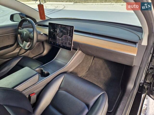 Черный Тесла Модель 3, объемом двигателя 0 л и пробегом 157 тыс. км за 18750 $, фото 38 на Automoto.ua