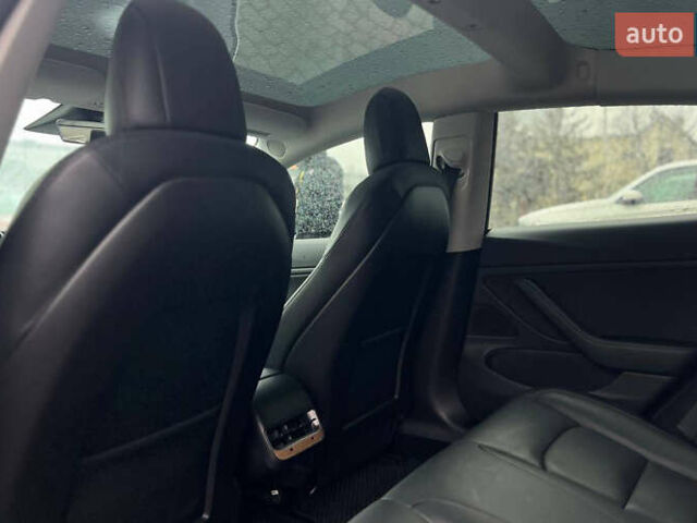 Черный Тесла Модель 3, объемом двигателя 0 л и пробегом 95 тыс. км за 16800 $, фото 24 на Automoto.ua