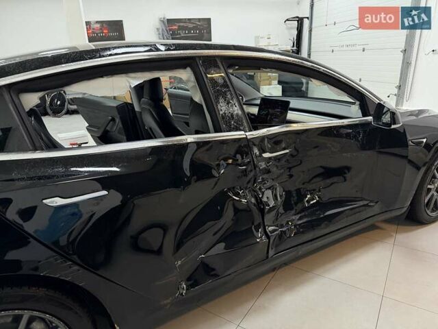 Чорний Тесла Модель 3, об'ємом двигуна 0 л та пробігом 88 тис. км за 12999 $, фото 9 на Automoto.ua
