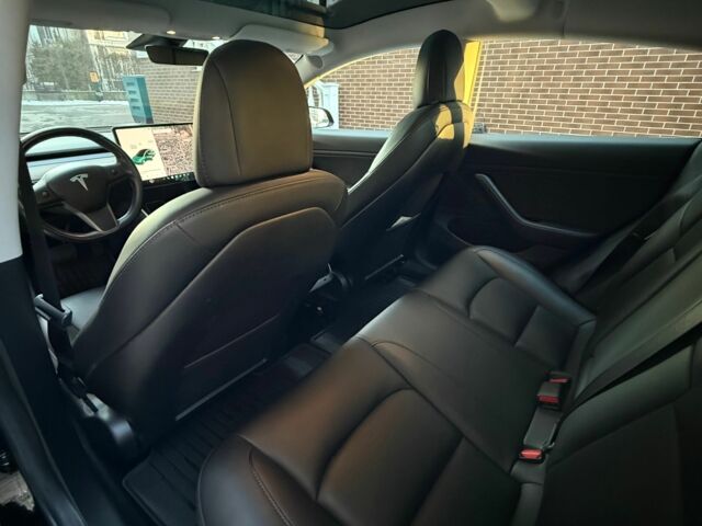 Черный Тесла Модель 3, объемом двигателя 0 л и пробегом 70 тыс. км за 17000 $, фото 11 на Automoto.ua