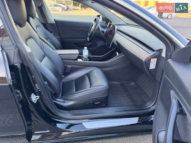 Тесла Модель 3 2019 у Києві на Automoto.ua Чорний Тесла Модель 3, об'ємом двигуна 0 л та пробігом 170 тис. км за 19900 $, фото 8 на Automoto.ua