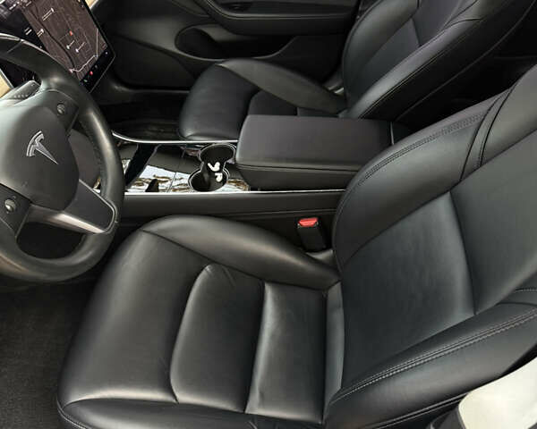 Чорний Тесла Модель 3, об'ємом двигуна 0 л та пробігом 94 тис. км за 15900 $, фото 11 на Automoto.ua