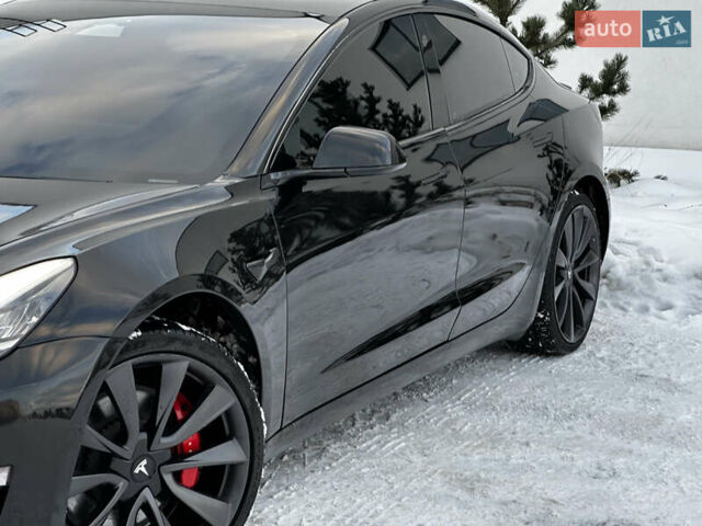 Черный Тесла Модель 3, объемом двигателя 0 л и пробегом 127 тыс. км за 16999 $, фото 7 на Automoto.ua