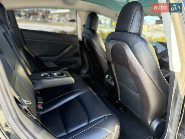 Черный Тесла Модель 3, объемом двигателя 0 л и пробегом 87 тыс. км за 16300 $, фото 6 на Automoto.ua