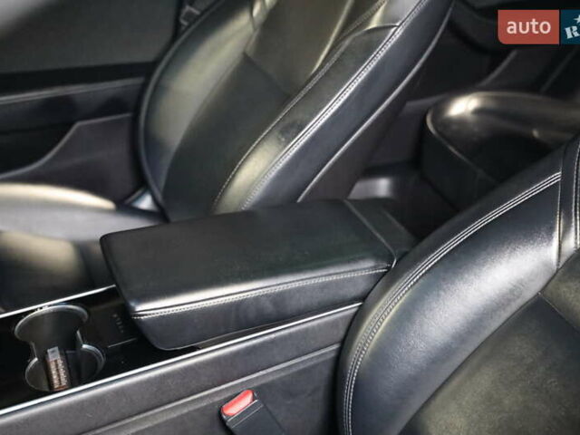 Чорний Тесла Модель 3, об'ємом двигуна 0 л та пробігом 163 тис. км за 15600 $, фото 20 на Automoto.ua