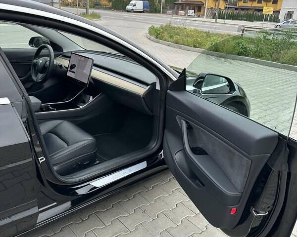 Черный Тесла Модель 3, объемом двигателя 0 л и пробегом 172 тыс. км за 16700 $, фото 30 на Automoto.ua