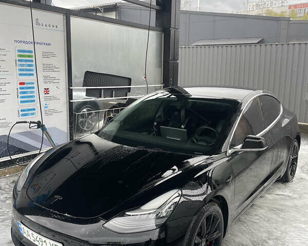 Черный Тесла Модель 3, объемом двигателя 0 л и пробегом 159 тыс. км за 17999 $, фото 1 на Automoto.ua