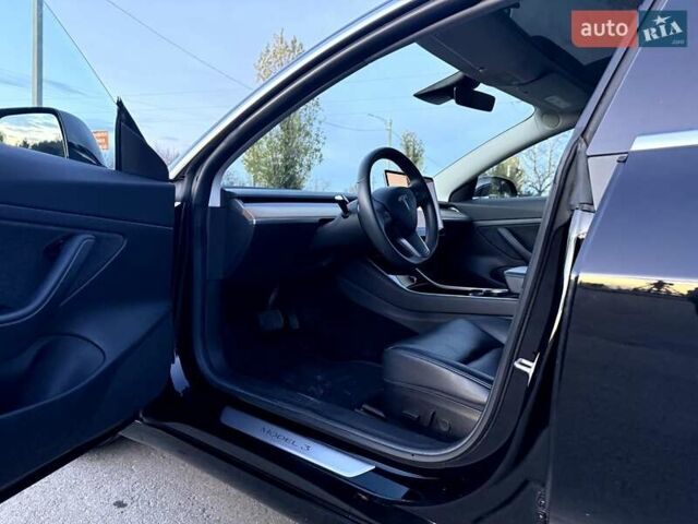 Черный Тесла Модель 3, объемом двигателя 0 л и пробегом 127 тыс. км за 15700 $, фото 3 на Automoto.ua