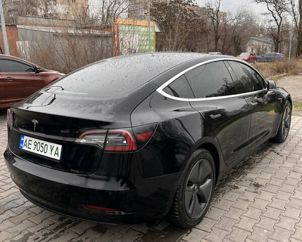 Чорний Тесла Модель 3, об'ємом двигуна 0 л та пробігом 155 тис. км за 15800 $, фото 3 на Automoto.ua