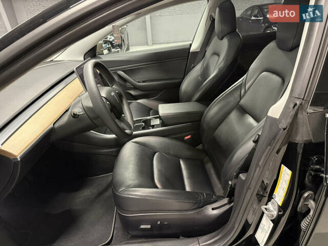 Черный Тесла Модель 3, объемом двигателя 0 л и пробегом 209 тыс. км за 17900 $, фото 73 на Automoto.ua