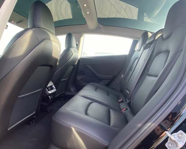 Чорний Тесла Модель 3, об'ємом двигуна 0 л та пробігом 61 тис. км за 24800 $, фото 47 на Automoto.ua