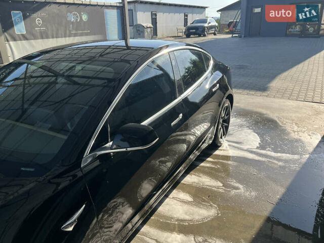 Чорний Тесла Модель 3, об'ємом двигуна 0 л та пробігом 330 тис. км за 15300 $, фото 2 на Automoto.ua