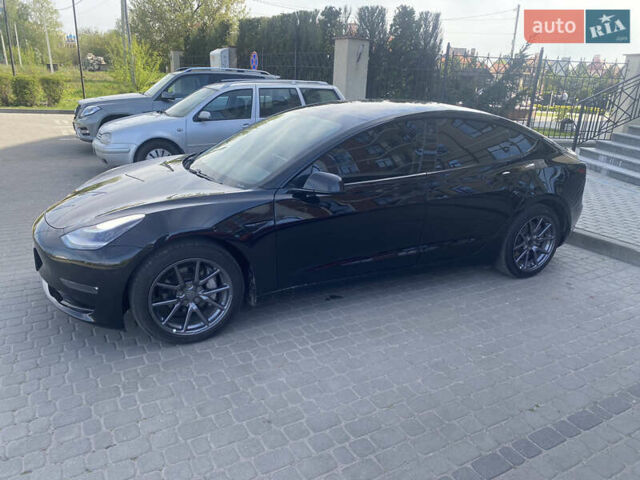 Тесла Модель 3 2019 у Львові на Automoto.ua Чорний Тесла Модель 3, об'ємом двигуна 0 л та пробігом 107 тис. км за 23900 $, фото 28 на Automoto.ua