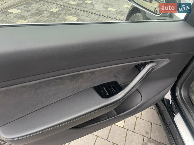 Черный Тесла Модель 3, объемом двигателя 0 л и пробегом 138 тыс. км за 18000 $, фото 7 на Automoto.ua