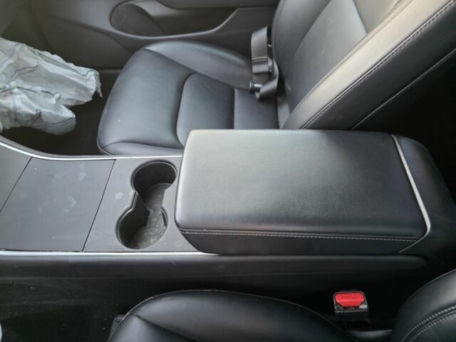 Чорний Тесла Модель 3, об'ємом двигуна 0 л та пробігом 130 тис. км за 11700 $, фото 21 на Automoto.ua