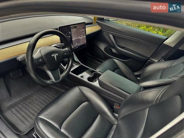 Черный Тесла Модель 3, объемом двигателя 0 л и пробегом 92 тыс. км за 21800 $, фото 5 на Automoto.ua