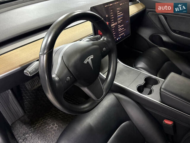 Черный Тесла Модель 3, объемом двигателя 0 л и пробегом 132 тыс. км за 14999 $, фото 24 на Automoto.ua