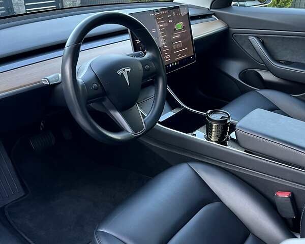 Чорний Тесла Модель 3, об'ємом двигуна 0 л та пробігом 65 тис. км за 36500 $, фото 11 на Automoto.ua