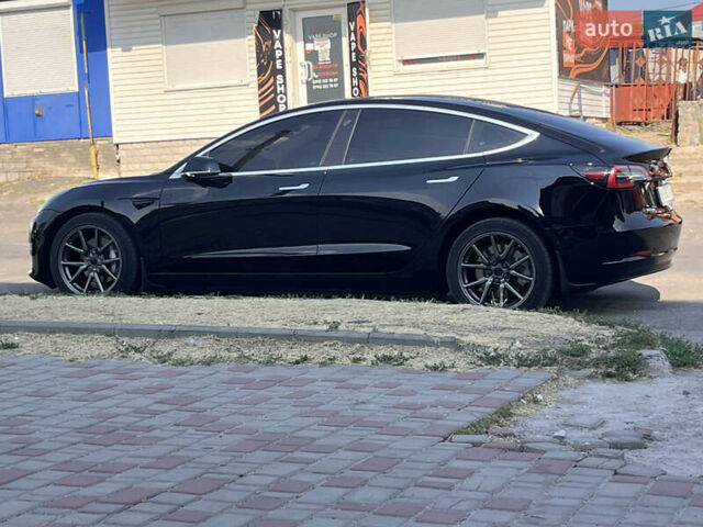 Чорний Тесла Модель 3, об'ємом двигуна 0 л та пробігом 157 тис. км за 18500 $, фото 1 на Automoto.ua