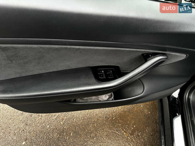 Черный Тесла Модель 3, объемом двигателя 0 л и пробегом 121 тыс. км за 21500 $, фото 11 на Automoto.ua