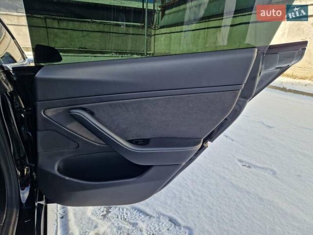 Черный Тесла Модель 3, объемом двигателя 0 л и пробегом 157 тыс. км за 18750 $, фото 36 на Automoto.ua