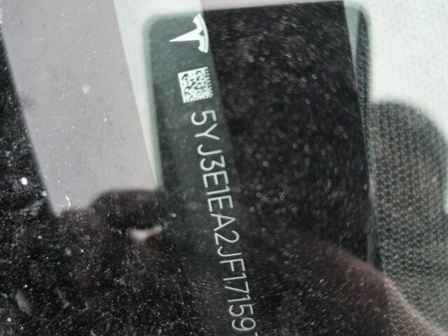 Чорний Тесла Модель 3, об'ємом двигуна 0 л та пробігом 140 тис. км за 345 $, фото 17 на Automoto.ua