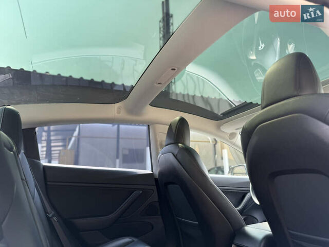 Черный Тесла Модель 3, объемом двигателя 0 л и пробегом 135 тыс. км за 15900 $, фото 34 на Automoto.ua