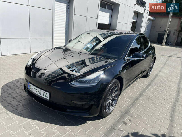 Черный Тесла Модель 3, объемом двигателя 0 л и пробегом 107 тыс. км за 17700 $, фото 1 на Automoto.ua