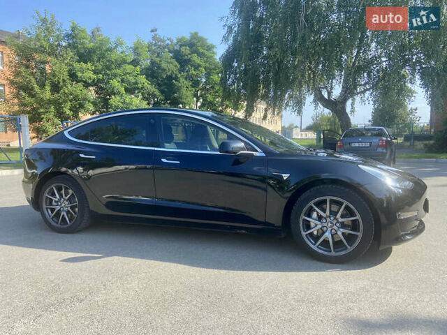 Тесла Модель 3 2019 у Києві на Automoto.ua Чорний Тесла Модель 3, об'ємом двигуна 0 л та пробігом 95 тис. км за 15999 $, фото 1 на Automoto.ua