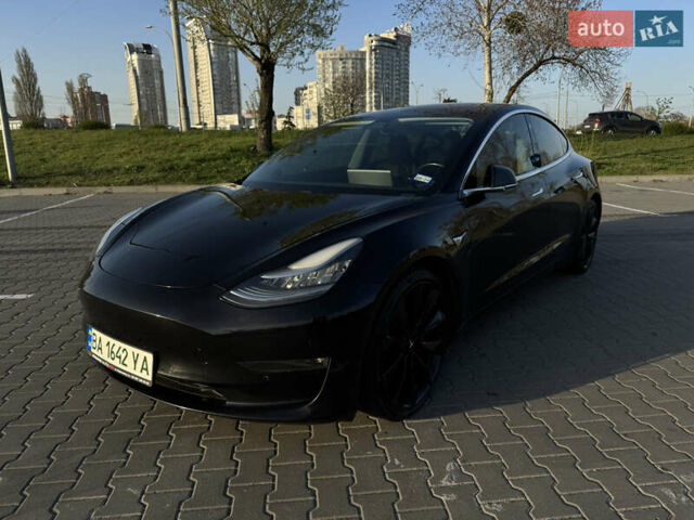 Чорний Тесла Модель 3, об'ємом двигуна 0 л та пробігом 127 тис. км за 18500 $, фото 2 на Automoto.ua