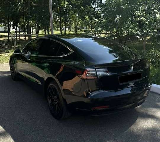Чорний Тесла Модель 3, об'ємом двигуна 0 л та пробігом 54 тис. км за 13900 $, фото 1 на Automoto.ua